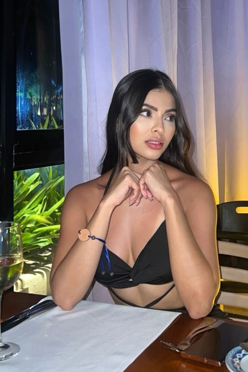 Escort - VIOLETTA - Ibiza Tops
